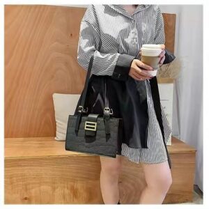 Lady's hand bag