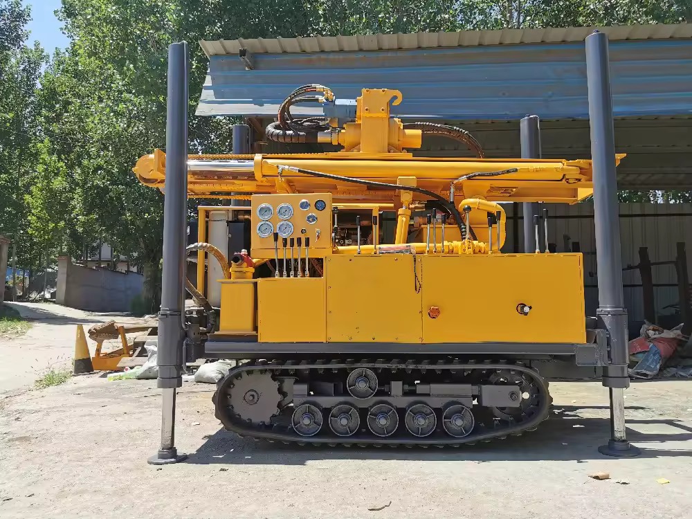 WELL DRILLING RIG